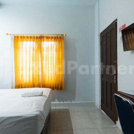 Teratai Guesthouse At Rs Adam Malik Medan Mitra Reddoorz Εξωτερικό φωτογραφία