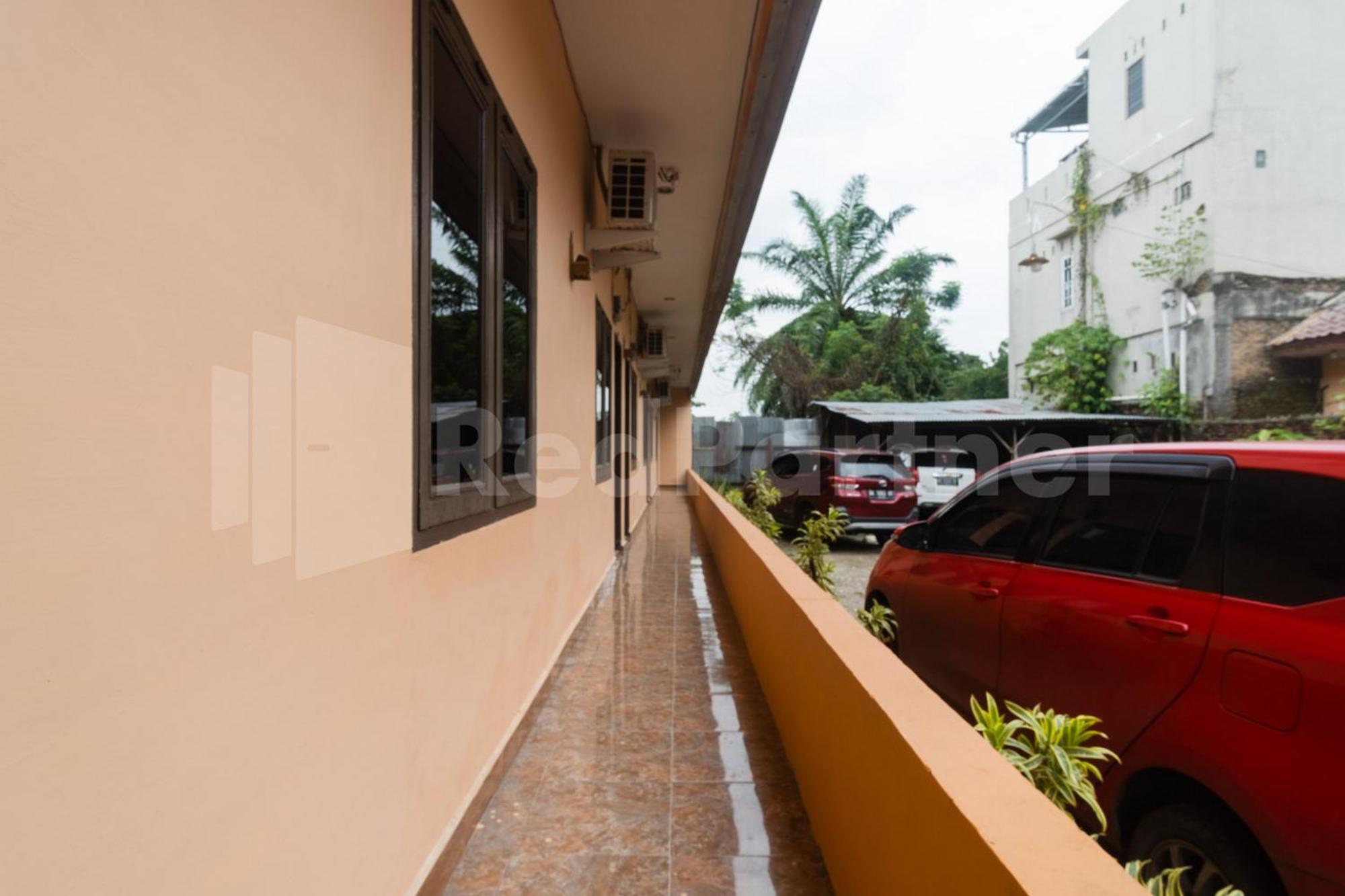 Teratai Guesthouse At Rs Adam Malik Medan Mitra Reddoorz Εξωτερικό φωτογραφία